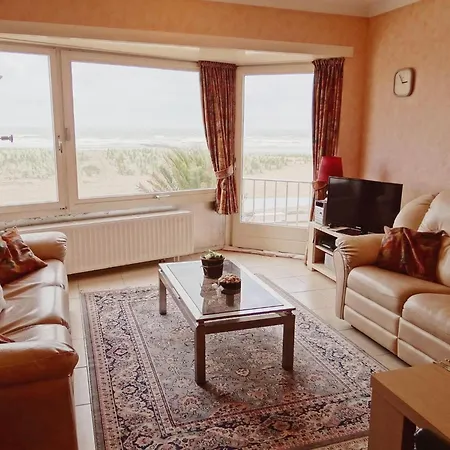 In Located Near The Sea, Cleaning Included * Nieuwpoort
